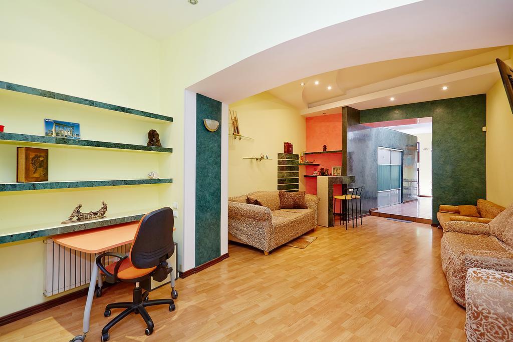 Apartment Deribasovskaya With Jacuzzi 敖德萨 外观 照片