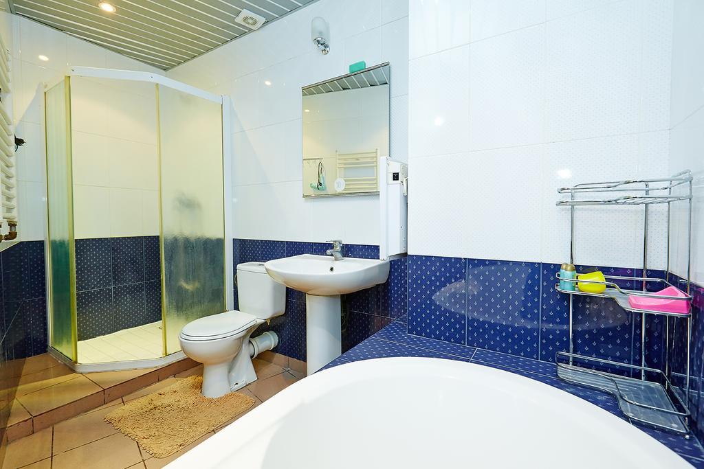 Apartment Deribasovskaya With Jacuzzi 敖德萨 外观 照片